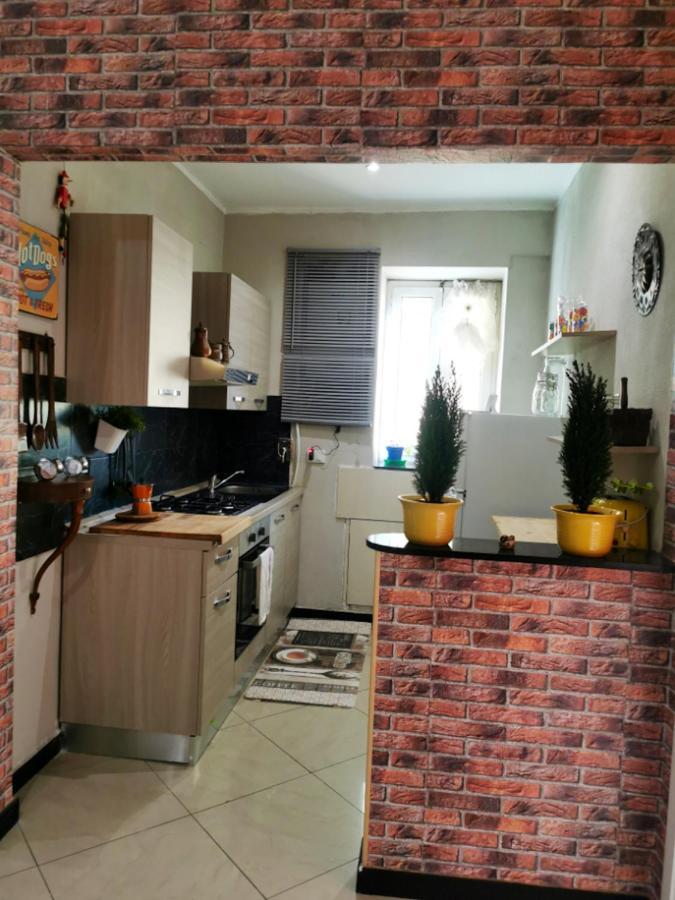 Spacious With Sea View In The Heart Of 85 M² Appartamento Genova